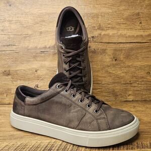 UGG Baysider Low Weather Mens size 9 Brown Leather Sneaker
